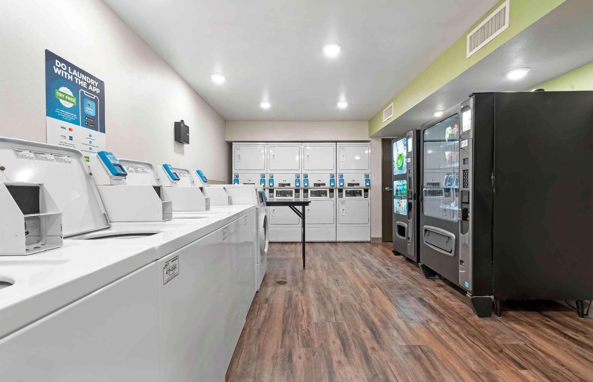 Extended Stay America Select Suites - Orlando - Airport Exteriör bild